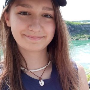 Meet your Posher, Naomi